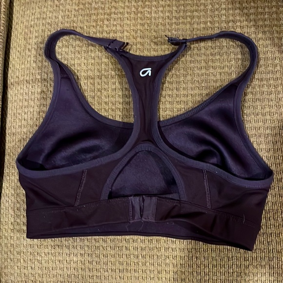Ladies Gap sports bra - Picture 2 of 2